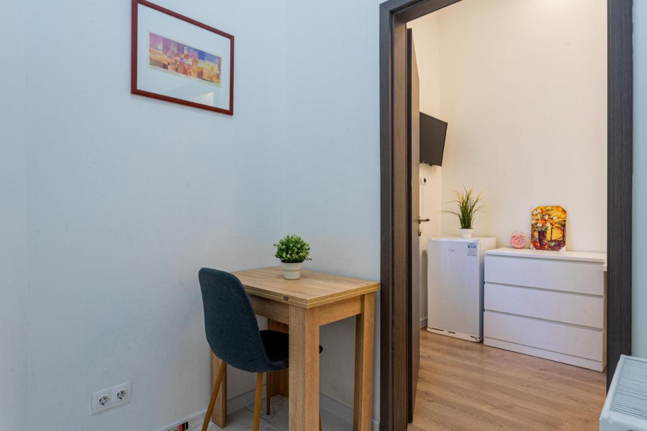 Modernized Condo At Kiraly 51 Budapest Esterno foto